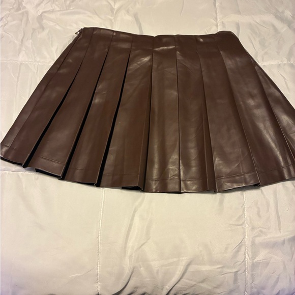 Naked wardrobe Brown Pleated Leather Skirt- like new - Picture 2 of 3